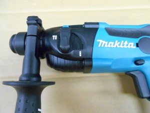 マキタ 充電ハンマドリル HR164D