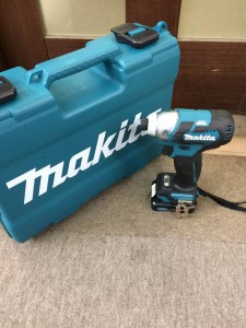 マキタ インパクトドライバ TD148D