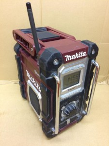 makita ラジオ 18V 5.0Ahバッテリー付 MR108