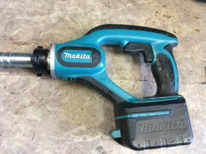 makita 充電式コンクリートバイブレータ VR450DRFX