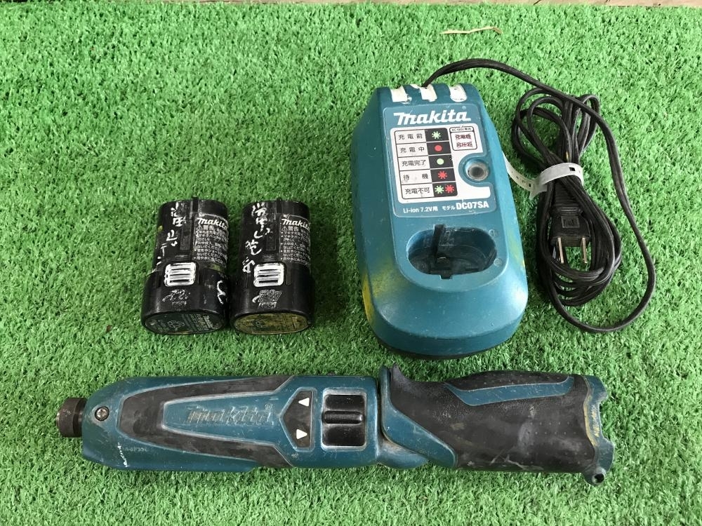 マキタ 充電式ペンインパクトドライバ 型式不明 充電器＋バッテリー2個付き