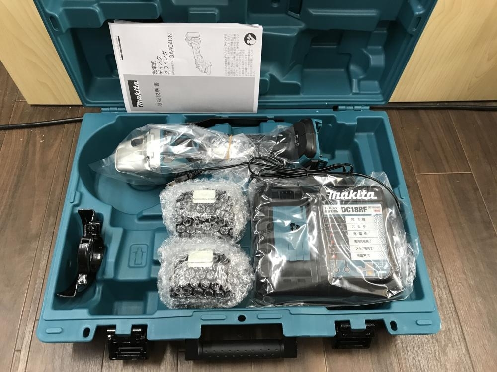 マキタ 100mm充電式ディスクグラインダ GA404DRGXN