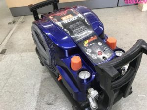 松原店【MAX エアコンプレッサー AK-HL-HH 1250E2】大阪府松原市のお客様からお買取りさせて頂きました！