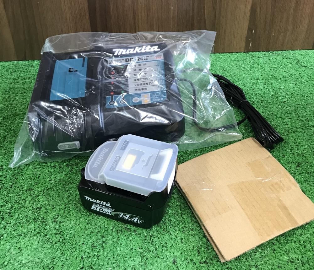 入間店【makita 充電式ディスクグラインダ 14.4V/3.0Ah GA400DRF