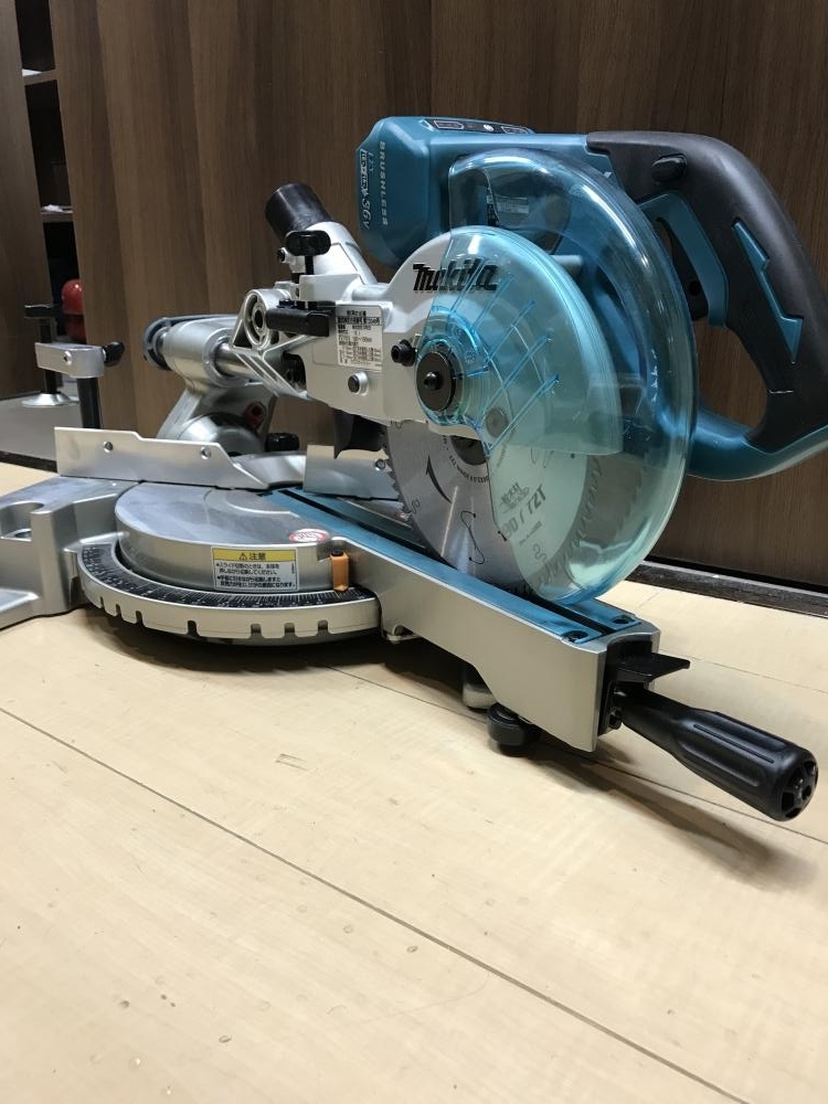 マキタ 充電式スライドマルノコ LS714D