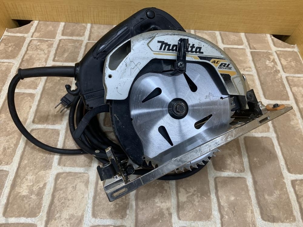 マキタ マルノコ HS6303