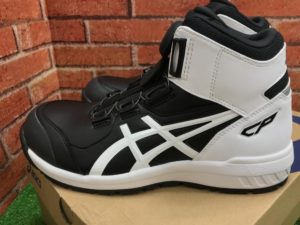 WINJOB　26.0 CP304　BOA　BLACK/WHITEの画像2