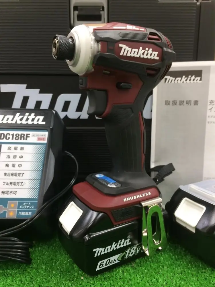 することに】 Makita - マキタ 充電式インパクトドライバ TD172DGX AR