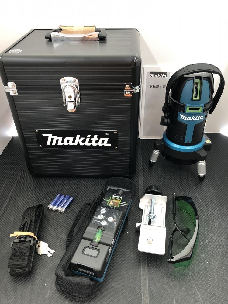マキタ makita 充電式屋内・屋外兼用墨出し器 フルライン SK507GD 本体 