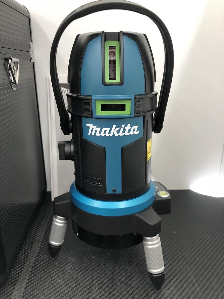 マキタ makita 充電式屋内・屋外兼用墨出し器 フルライン SK507GD 本体