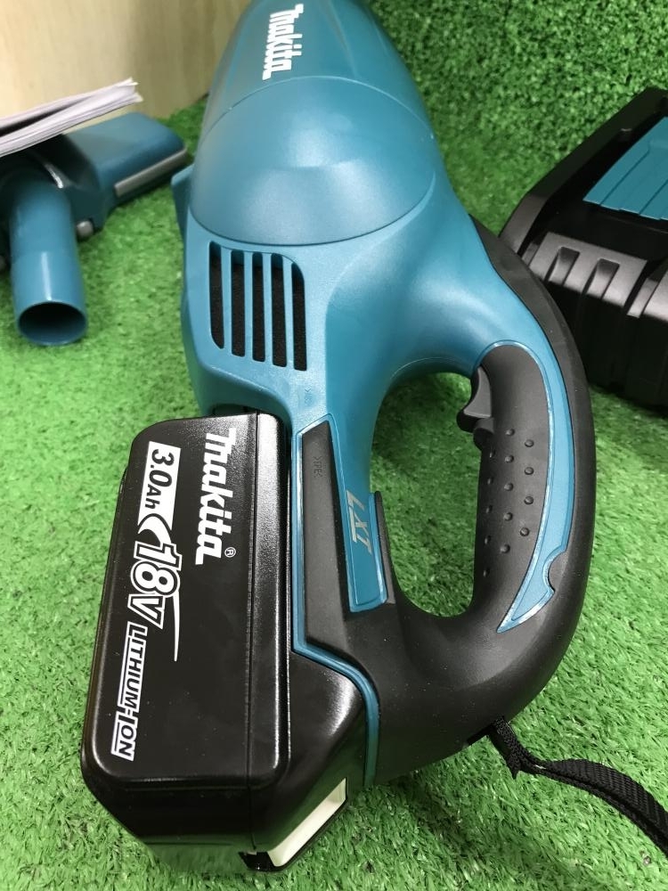 クリーナー makita 充電式クリーナー CL180FDRFを買取！【神奈川県厚木