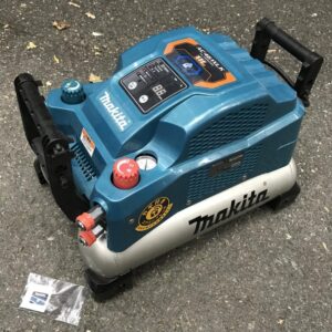 買取実績】 マキタ makita 高圧エアコンプレッサー セキュリティーキー付き AC461XLK エア満タン約5分 11L [大阪府大阪市住之江区]  ツールオフ堺店