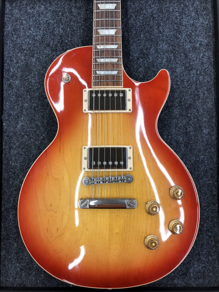 USA 2017 cherry sun burstの画像