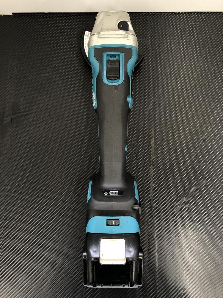 買取実績】マキタ makita 100mm充電式ディスクグラインダ GA412D