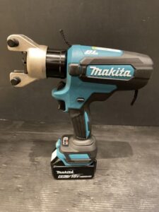 買取実績】マキタ(Makita) 充電式圧着機 TC300DRG 18V を東京都葛飾区 