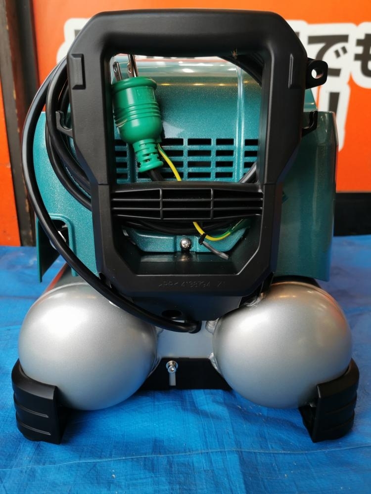 買取実績】マキタ makita 高圧エアコンプレッサ 11L 青 高圧4口