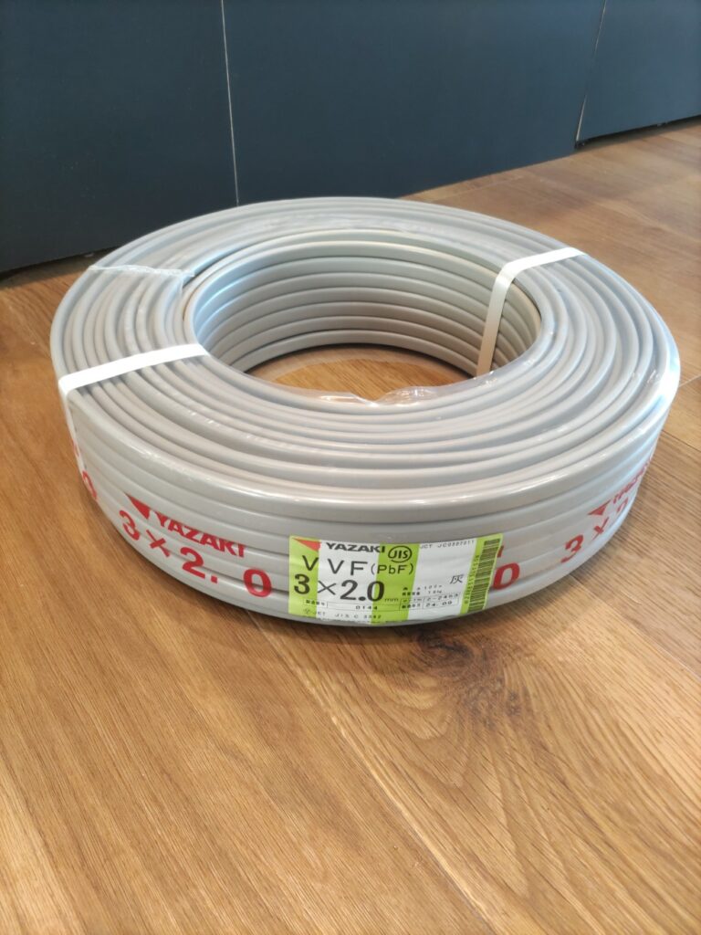 黒白赤3×2.0の画像