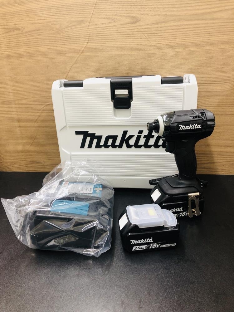 美品【引取限定】マキタ TD149DRFXB インパクトドライバ