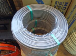 3×2.0 黒白緑の画像2