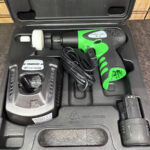 TOMOSADA 友定建機/ｲﾝﾊﾟｸﾄﾊﾝﾏｰ ﾊﾞｲﾌﾞﾚｰｼｮﾝ ﾋﾞﾌﾞﾗｰﾄ/ﾊﾞｯﾃﾘ×1 充電器 