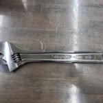 アジャスタブルレンチ