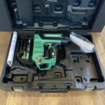 コードレスフロア用タッカ