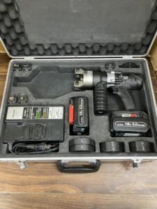 EZ46A4K-B　ﾊﾞｯﾃﾘ2個・充電器付属の画像1