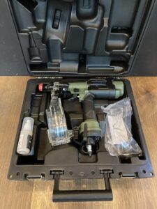 WF4HS アブソリュートグリーン 限定色の画像1