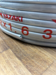 3×1.6mm 100m 黒白赤の画像3