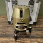 レーザー墨出し器