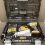 デウォルト DEWALT インパクトドライバ+バッテリー×2+充電器 