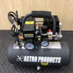 サイレントエアコンプレッサ- 