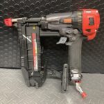 高圧フロアタッカ