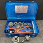 油圧フリーパンチ+角刃物