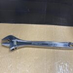 モンキーレンチ